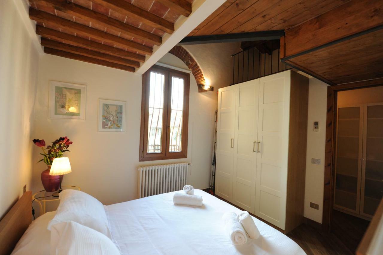 Acacia Apartments Salvia-Rosmarino Firenze Bagian luar foto